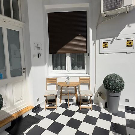 Theatre Square Apartments Újvidék Kültér fotó