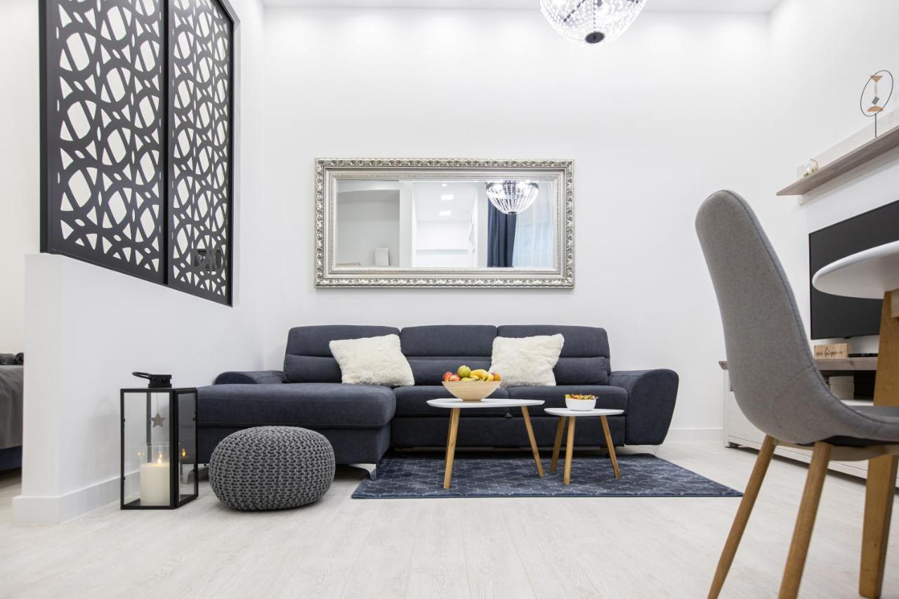 Theatre Square Apartments Újvidék Kültér fotó