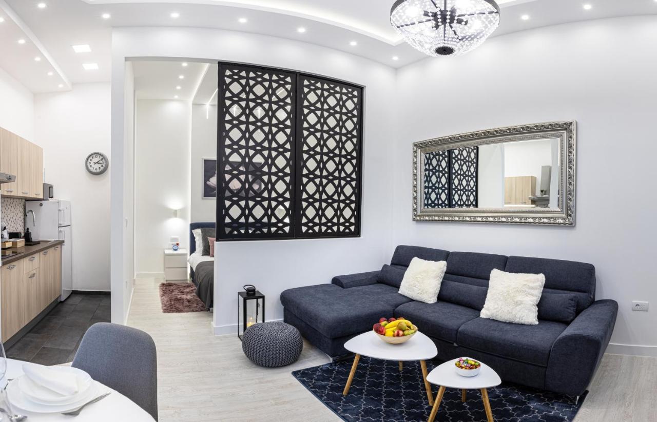 Theatre Square Apartments Újvidék Kültér fotó