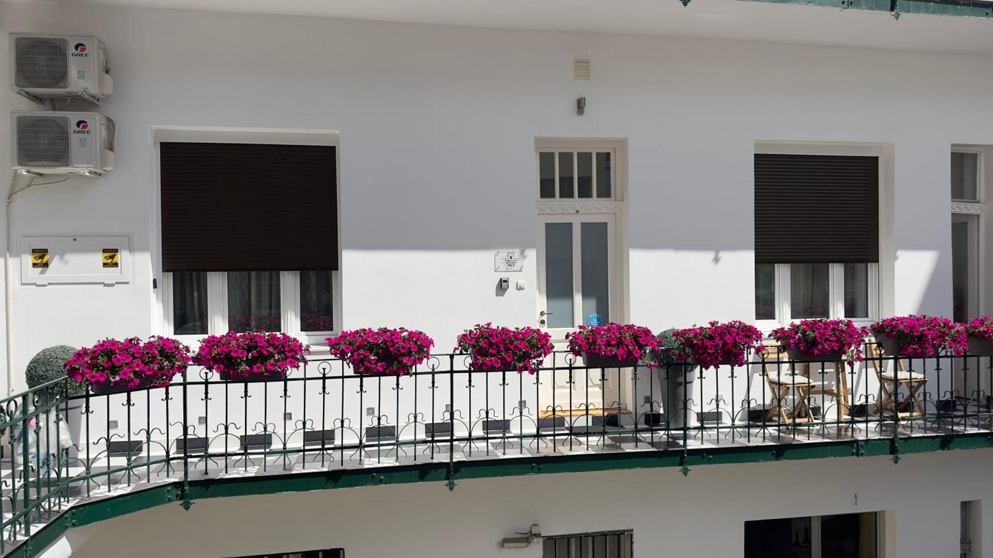 Theatre Square Apartments Újvidék Kültér fotó